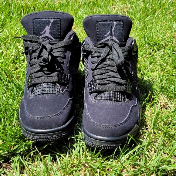Air Jordan 4 Black Cat (Authentic) - Picture 9 of 12